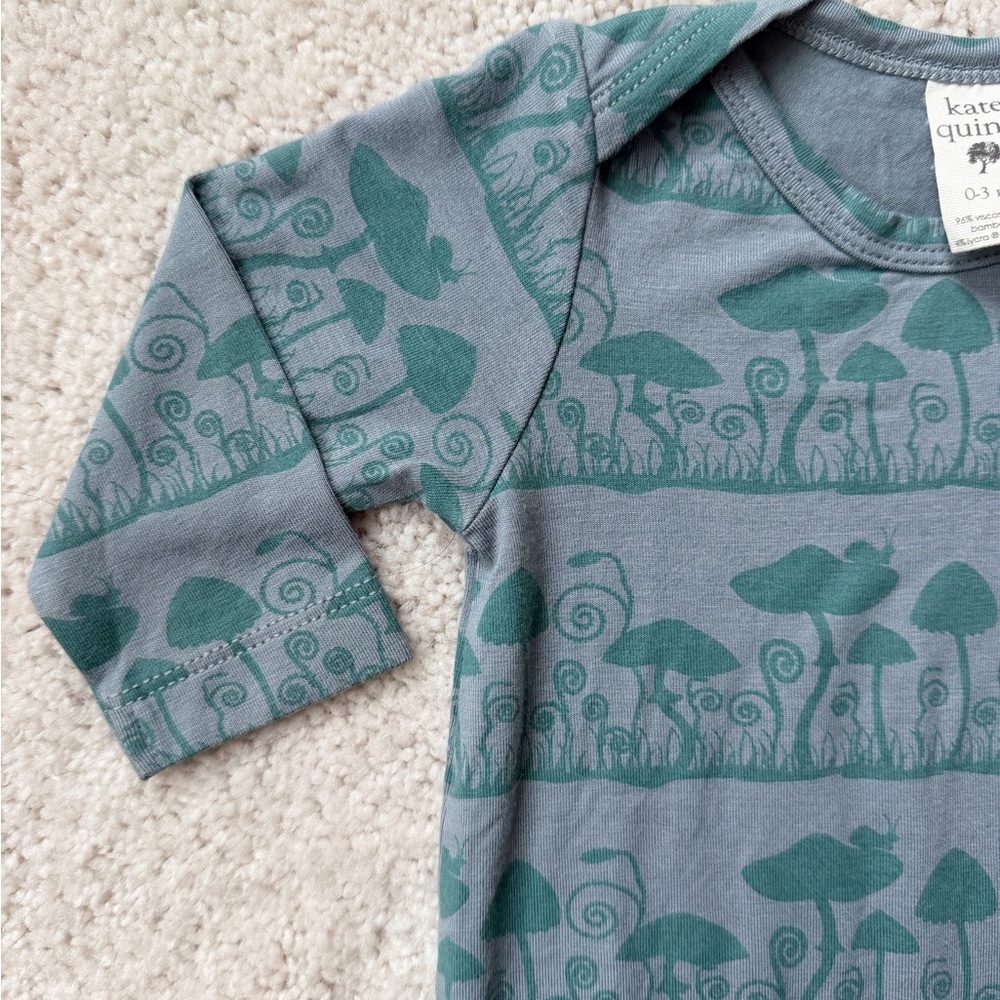 Kate Quinn Gray and Green Patterned Bodysuit & Matching Bonnet - Picture 3 of 10